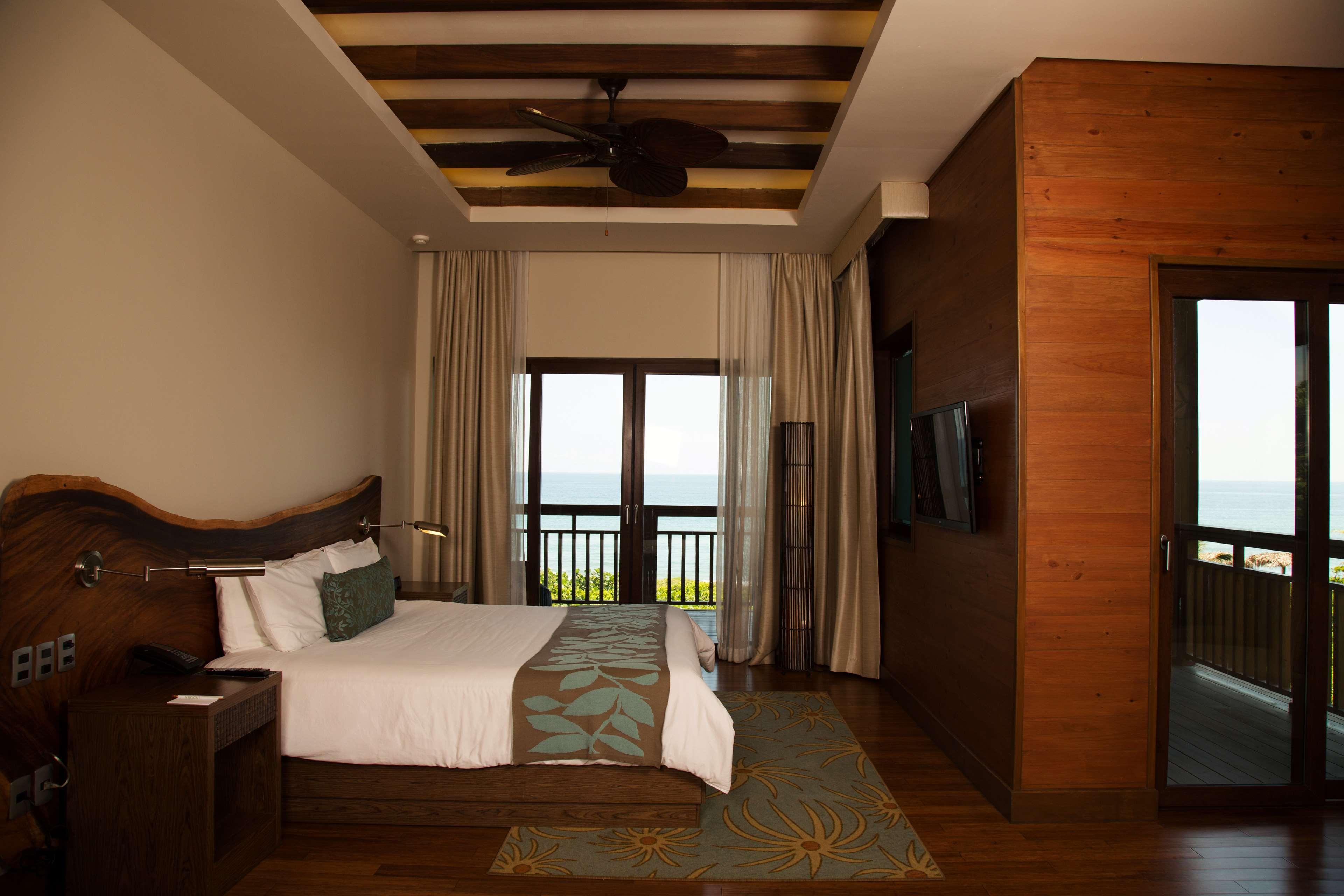 อินทุรา บีช แอนด์ กอล์ฟ รีสอร์ต คูริโอ คอลเลคชั่น บาย ฮิลตัน Hotel เตลา ภายนอก รูปภาพ