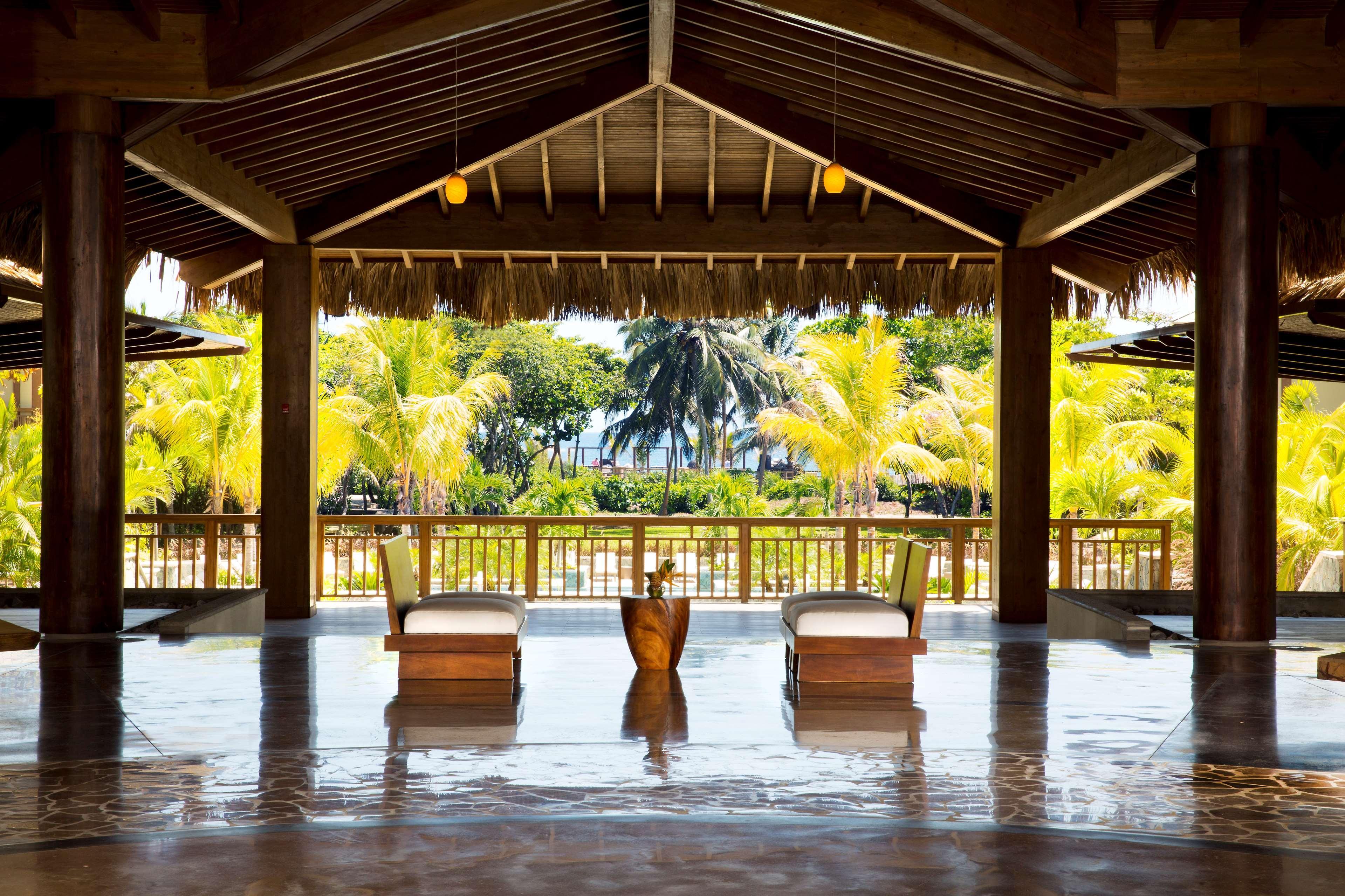 อินทุรา บีช แอนด์ กอล์ฟ รีสอร์ต คูริโอ คอลเลคชั่น บาย ฮิลตัน Hotel เตลา ภายนอก รูปภาพ