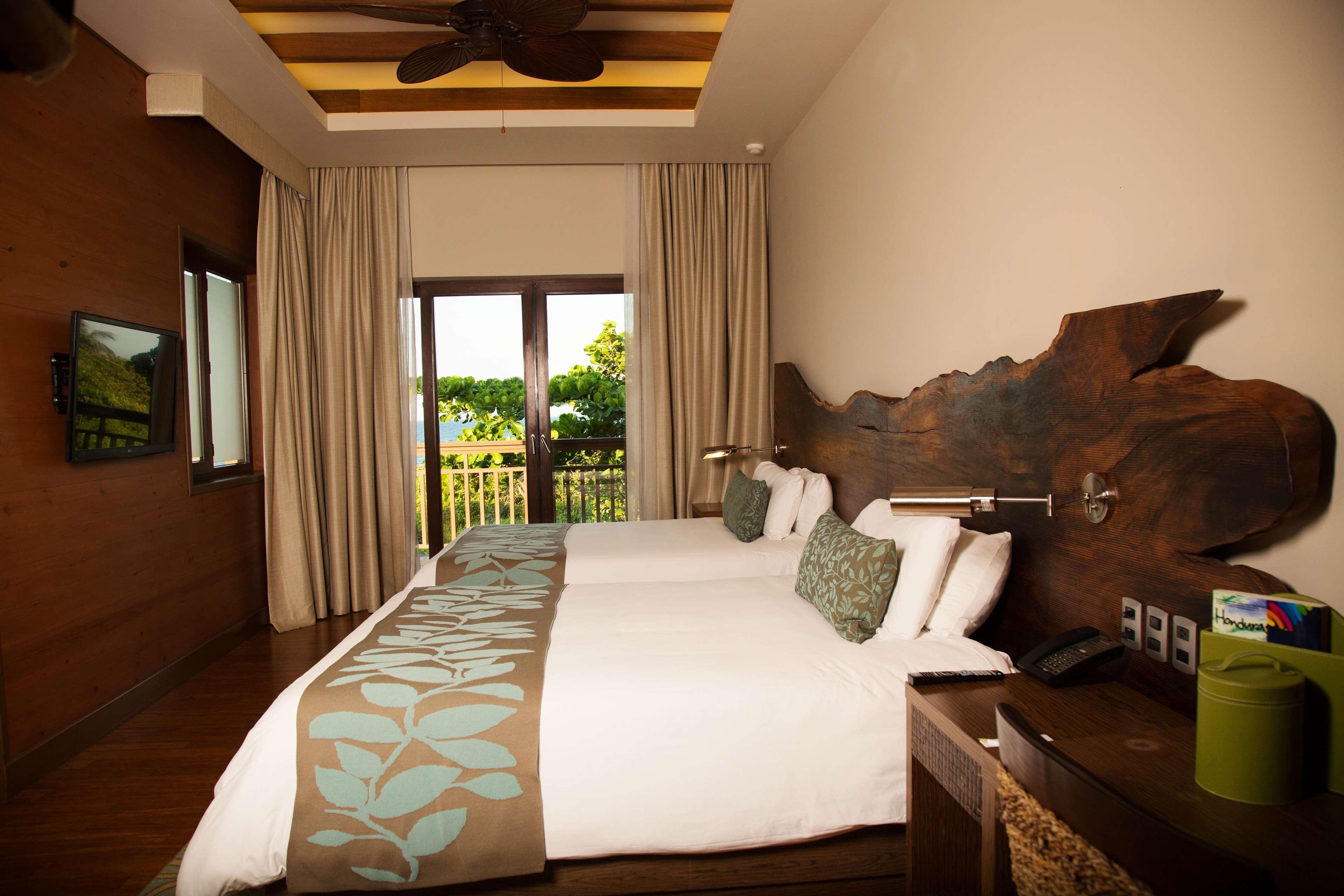 อินทุรา บีช แอนด์ กอล์ฟ รีสอร์ต คูริโอ คอลเลคชั่น บาย ฮิลตัน Hotel เตลา ภายนอก รูปภาพ